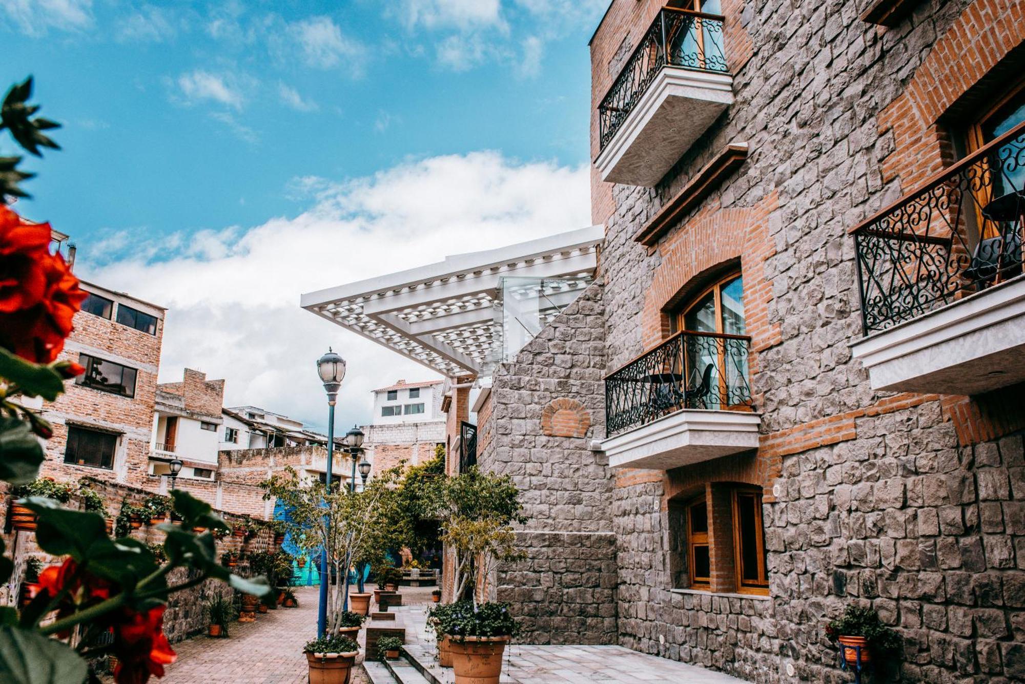 Hotel Otavalo Buitenkant foto