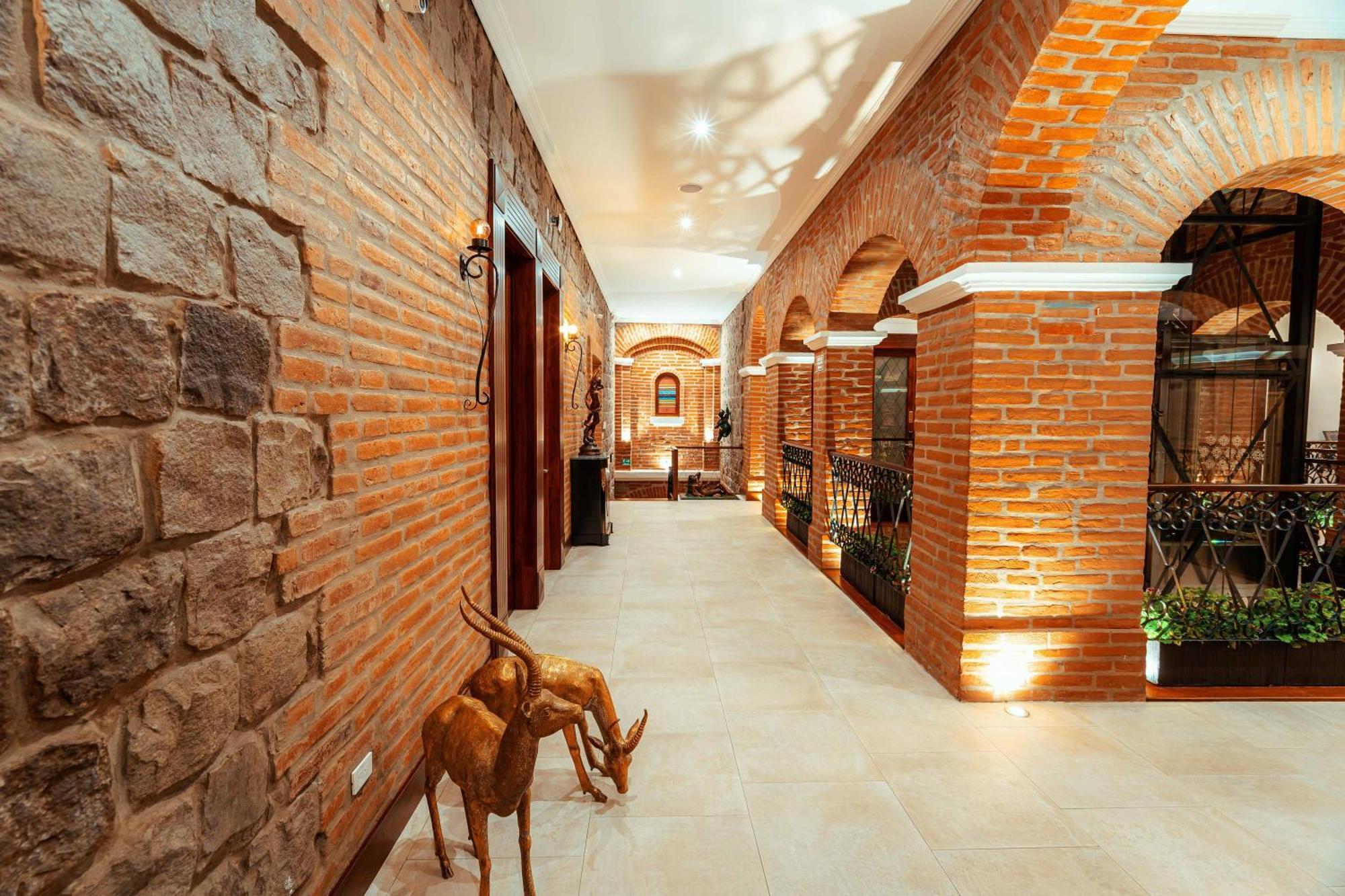 Hotel Otavalo Buitenkant foto