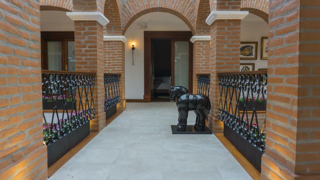 Hotel Otavalo Buitenkant foto