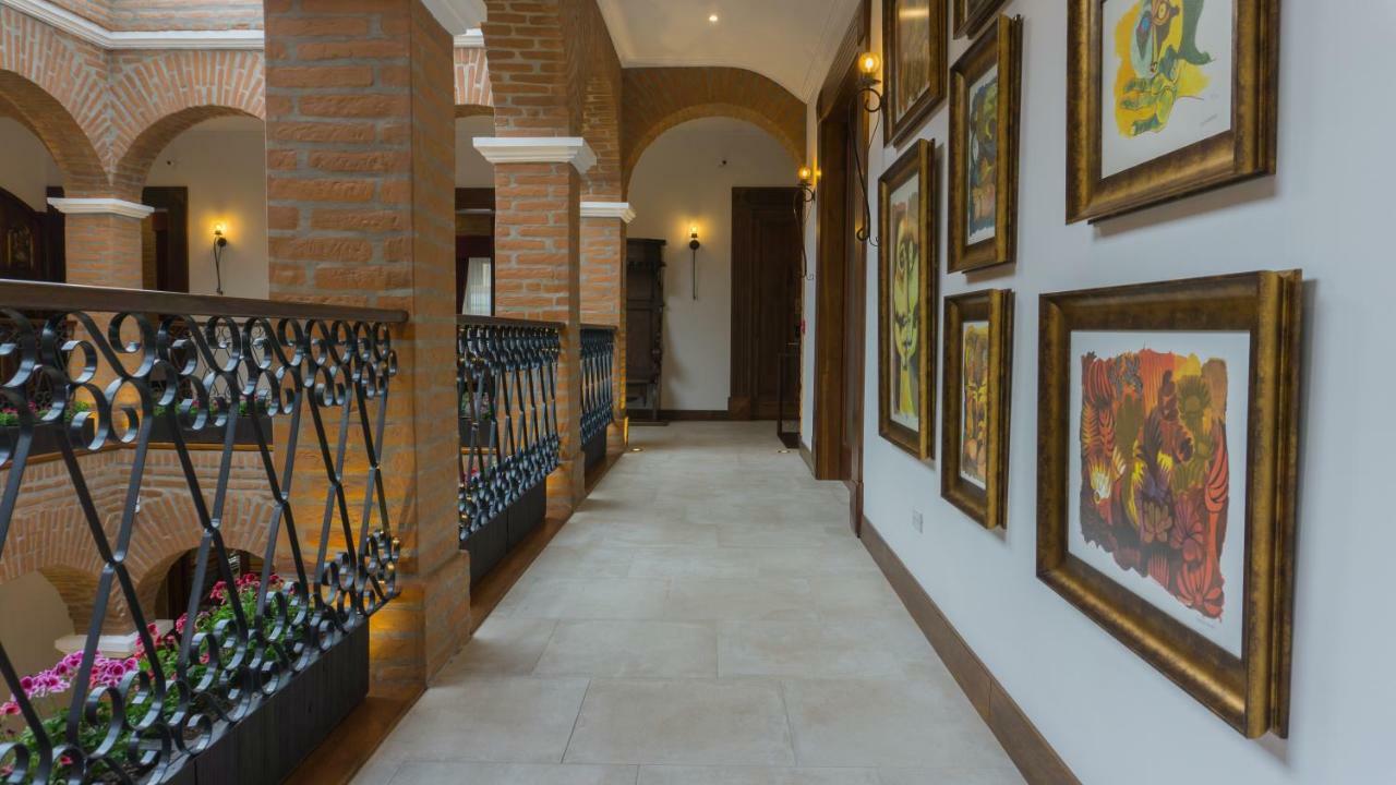 Hotel Otavalo Buitenkant foto